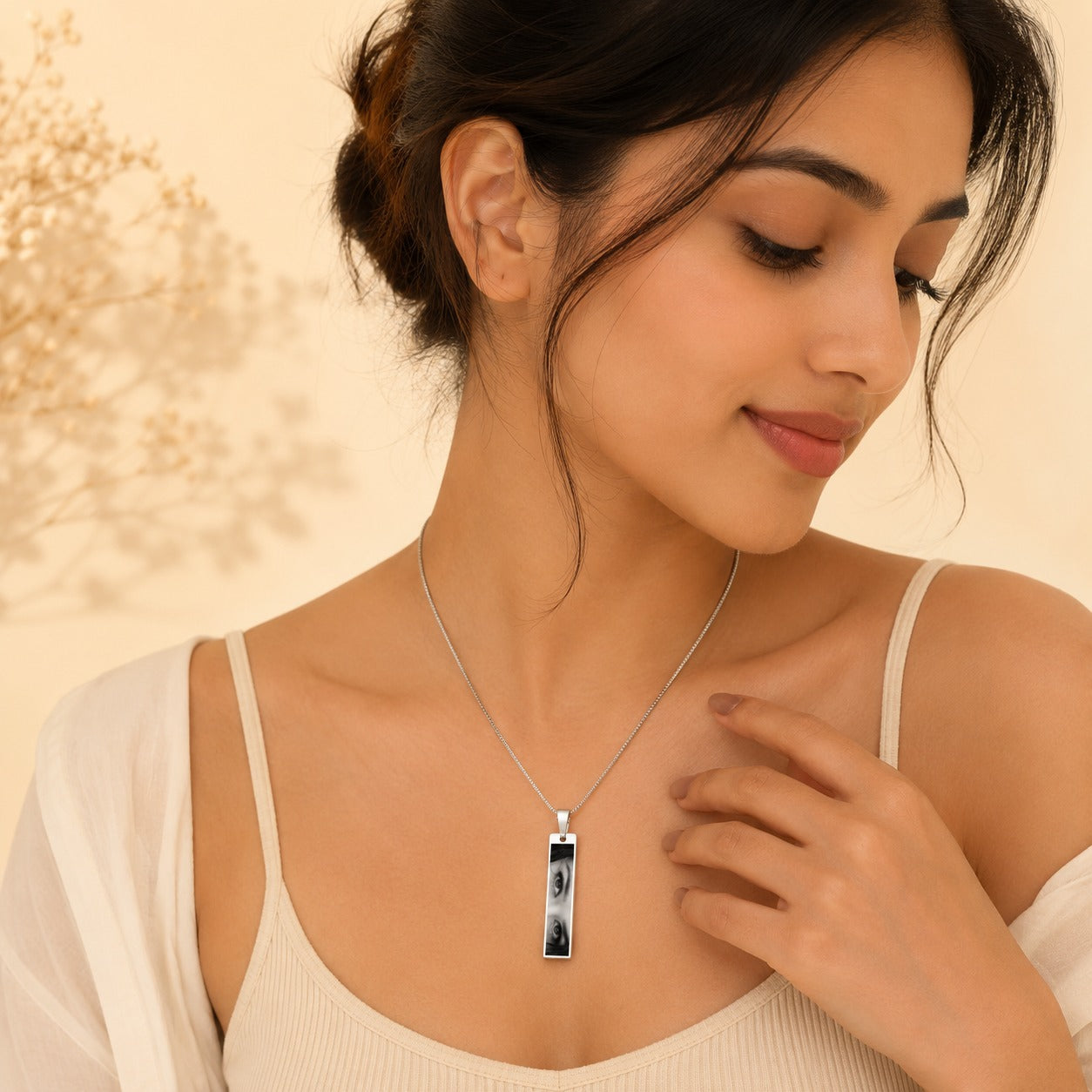 Personalised Eye Engraving Necklace | Custom Photo Jewelry | Ozora